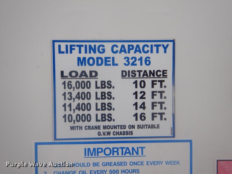 image for item GM9059 2012 Peterbilt 337  tire service truck