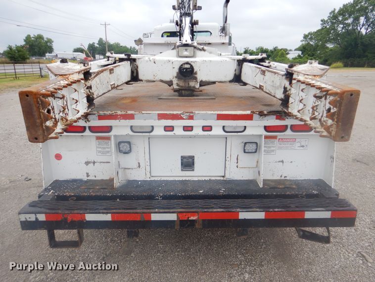 image for item GM9059 2012 Peterbilt 337  tire service truck