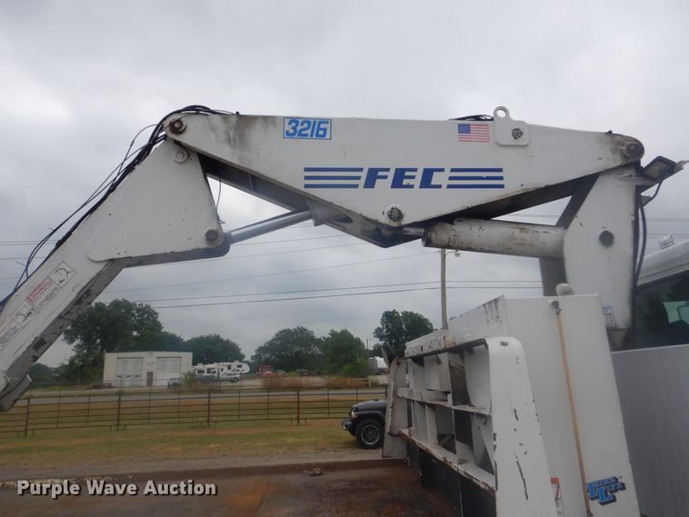 image for item GM9059 2012 Peterbilt 337  tire service truck