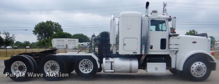 image for item GM9060 2005 Peterbilt 378  semi truck