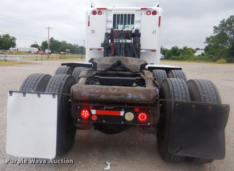 image for item GM9060 2005 Peterbilt 378  semi truck