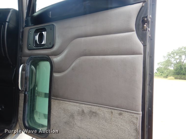 image for item GM9060 2005 Peterbilt 378  semi truck