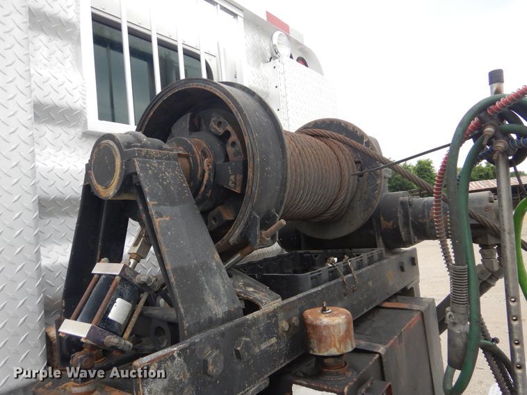 image for item GM9060 2005 Peterbilt 378  semi truck