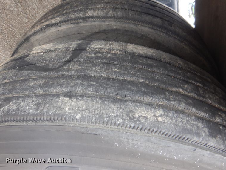 image for item GM9060 2005 Peterbilt 378  semi truck