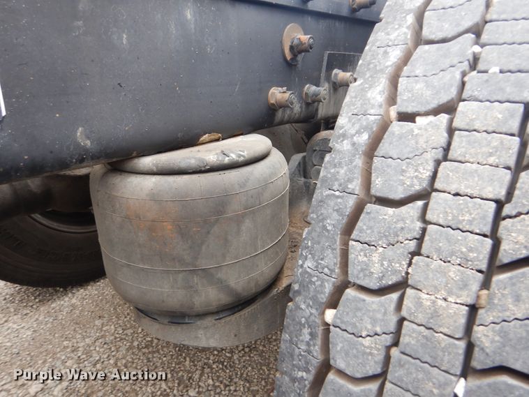 image for item GM9060 2005 Peterbilt 378  semi truck