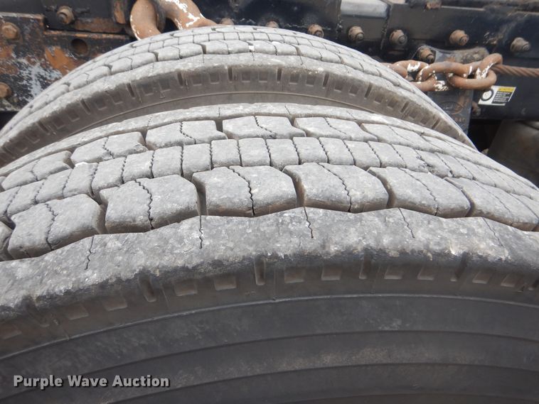 image for item GM9060 2005 Peterbilt 378  semi truck