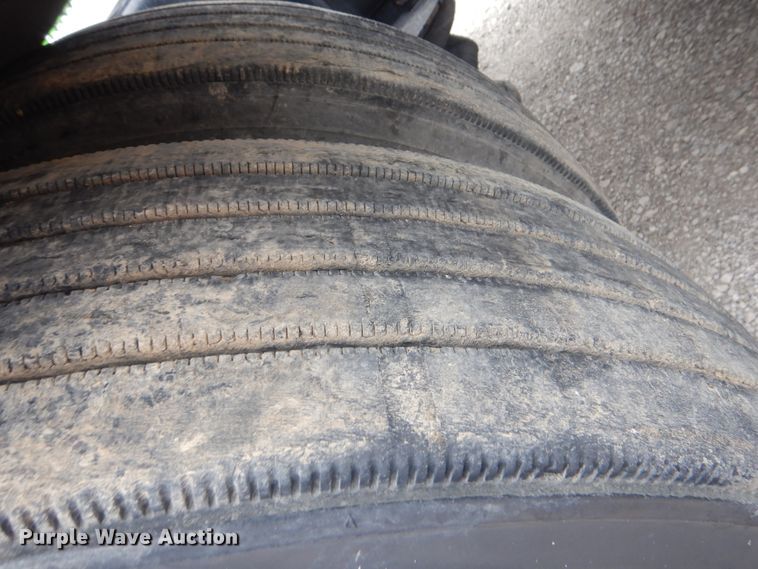 image for item GM9060 2005 Peterbilt 378  semi truck