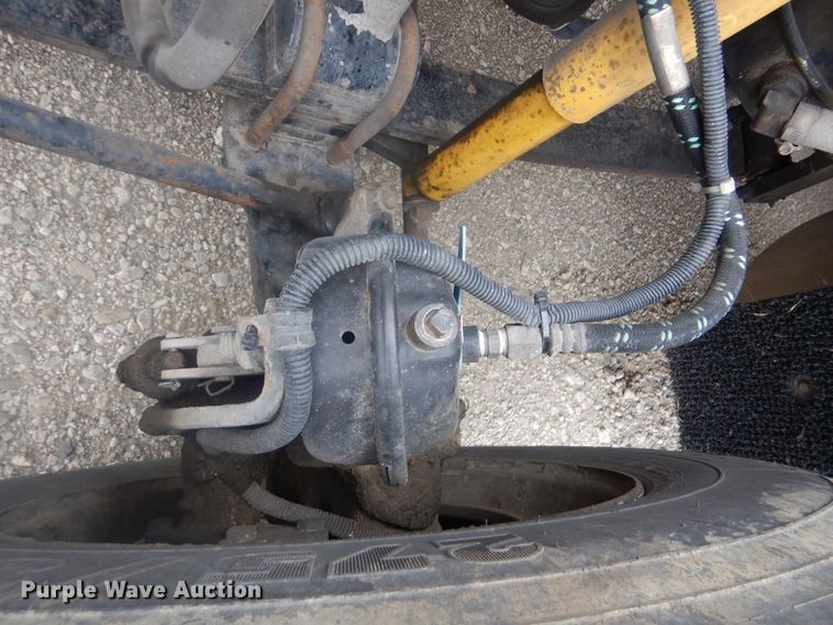 image for item GM9062 1998 Freightliner FLD  semi truck