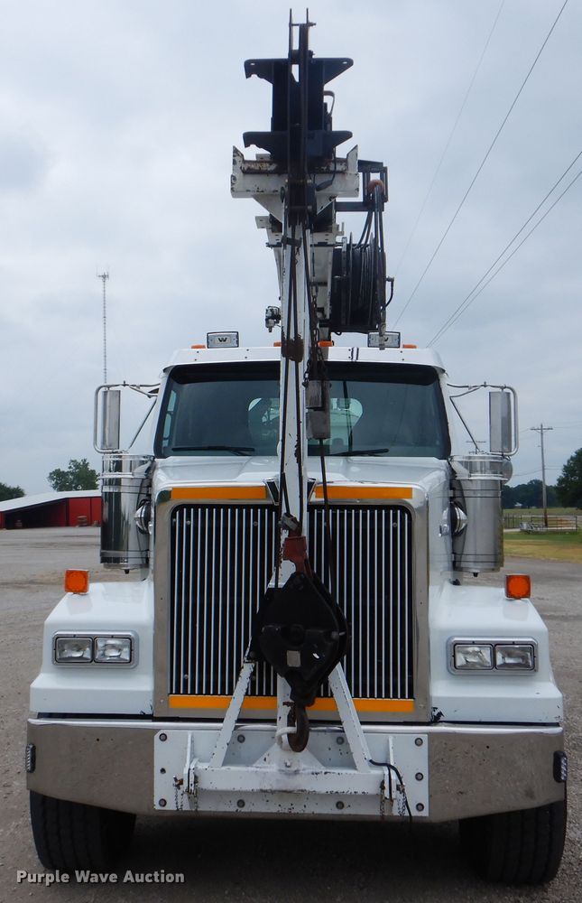 image for item GM9063 2011 Western Star 4900FA  crane truck