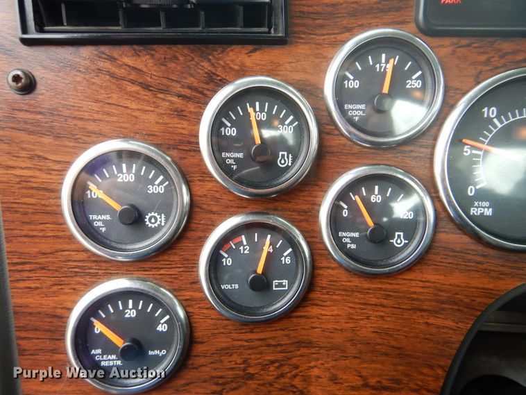 image for item GM9063 2011 Western Star 4900FA  crane truck