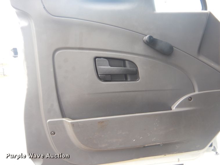 image for item GM9069 2008 International 7500  crane truck