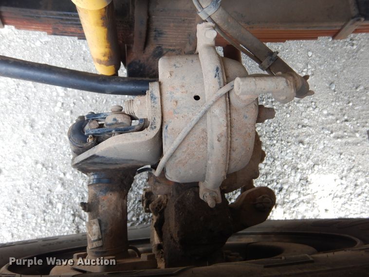 image for item GM9069 2008 International 7500  crane truck