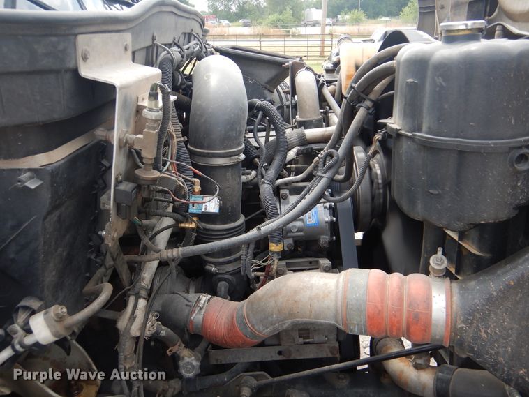 image for item GM9069 2008 International 7500  crane truck