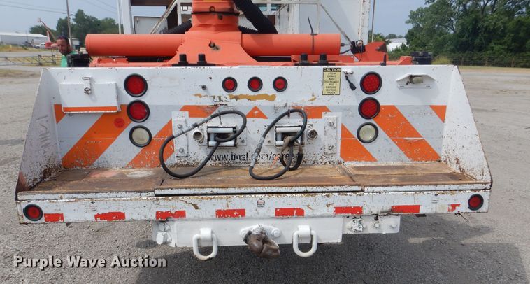 image for item GM9069 2008 International 7500  crane truck