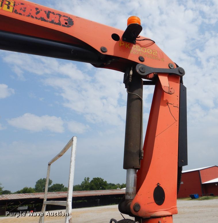 image for item GM9069 2008 International 7500  crane truck