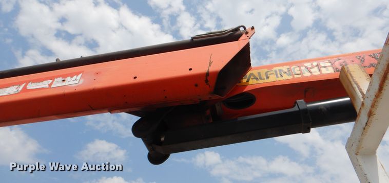 image for item GM9069 2008 International 7500  crane truck