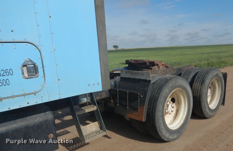 image for item GM9218 1990 Kenworth T600  semi truck