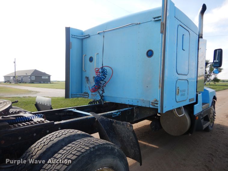 image for item GM9218 1990 Kenworth T600  semi truck