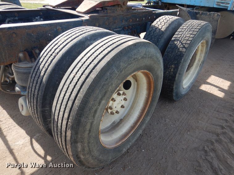 image for item GM9218 1990 Kenworth T600  semi truck