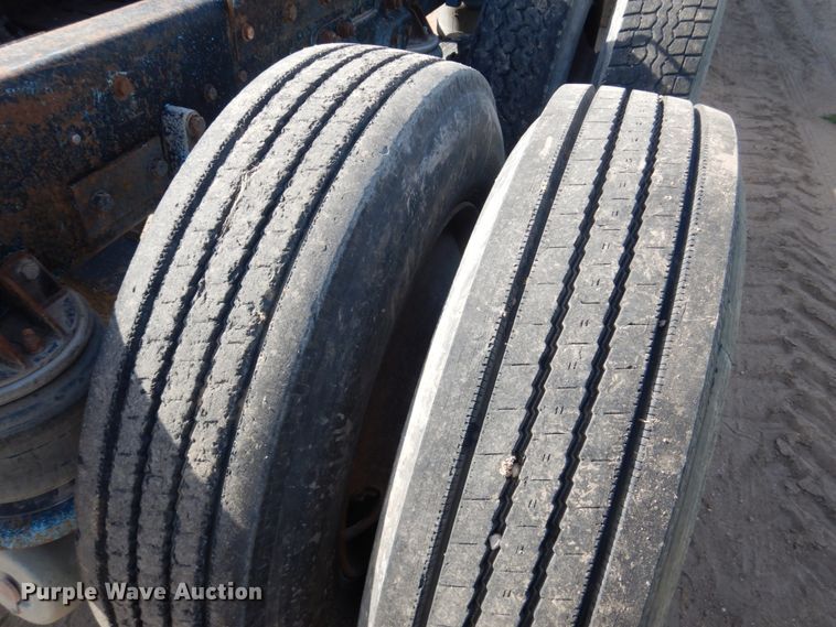 image for item GM9218 1990 Kenworth T600  semi truck