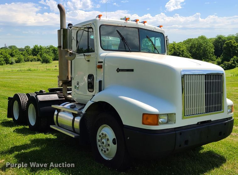 image for item GT9108 1995 International 9200  semi truck