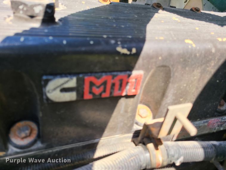 image for item GT9108 1995 International 9200  semi truck