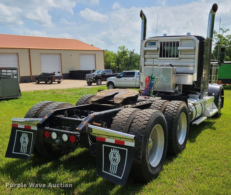 image for item GT9166 2014 Kenworth W900  semi truck