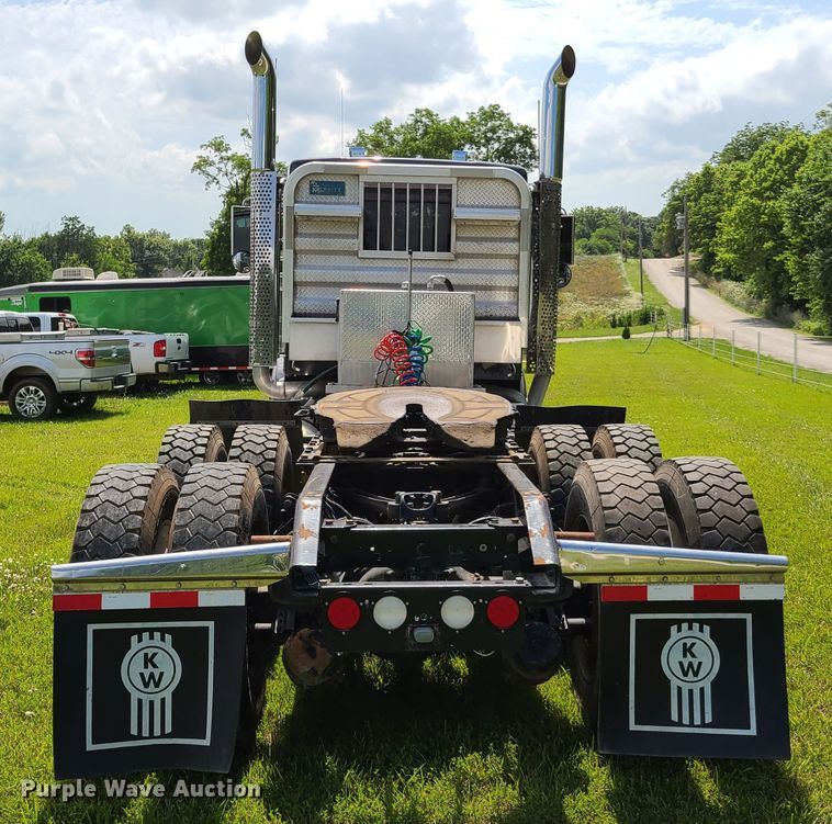 image for item GT9166 2014 Kenworth W900  semi truck