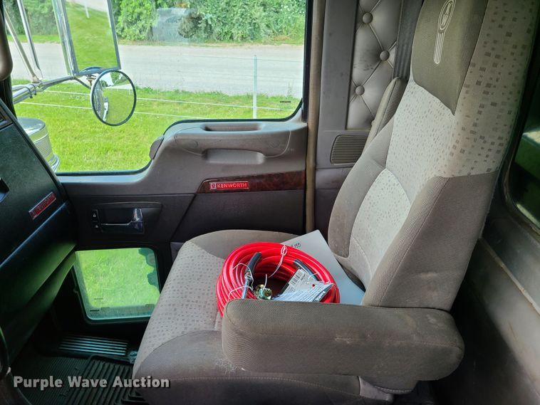 image for item GT9166 2014 Kenworth W900  semi truck