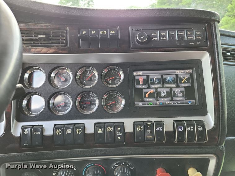 image for item GT9166 2014 Kenworth W900  semi truck