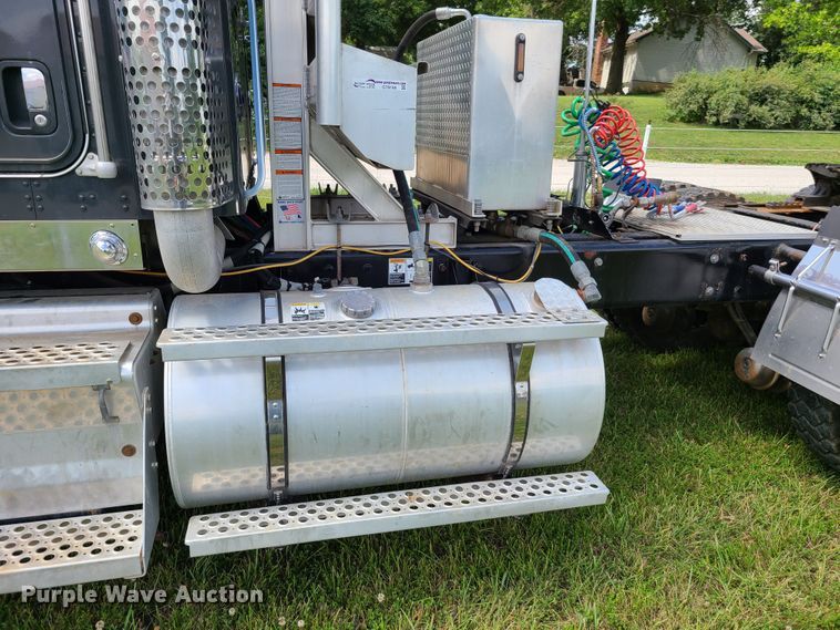 image for item GT9166 2014 Kenworth W900  semi truck