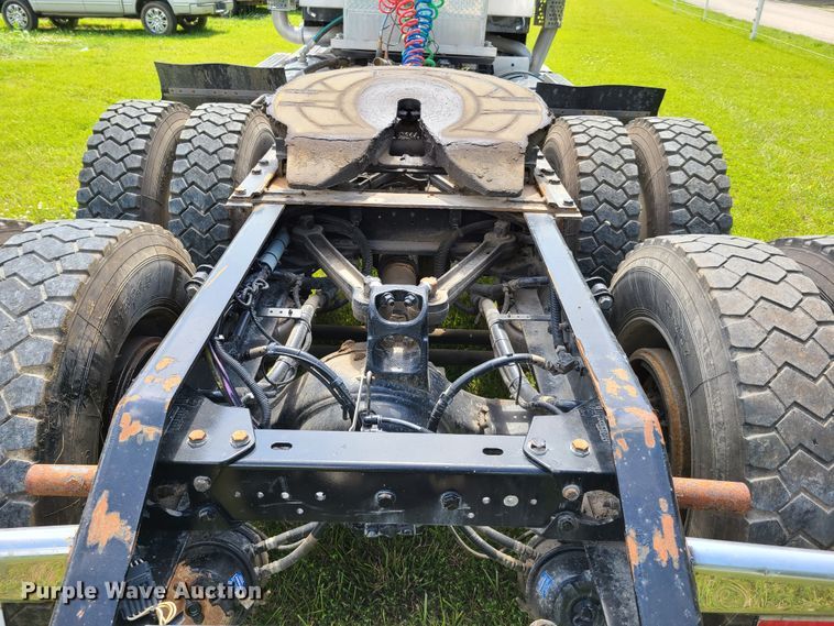 image for item GT9166 2014 Kenworth W900  semi truck