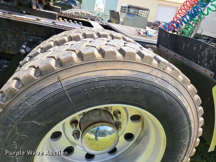 image for item GT9166 2014 Kenworth W900  semi truck