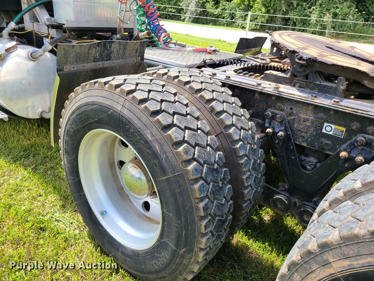 image for item GT9166 2014 Kenworth W900  semi truck