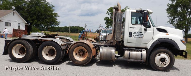 image for item GT9283 2012 International WorkStar 7600  semi truck