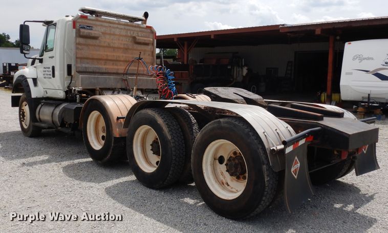 image for item GT9283 2012 International WorkStar 7600  semi truck