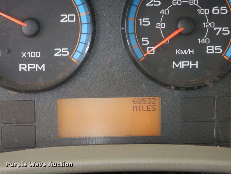 image for item GT9283 2012 International WorkStar 7600  semi truck