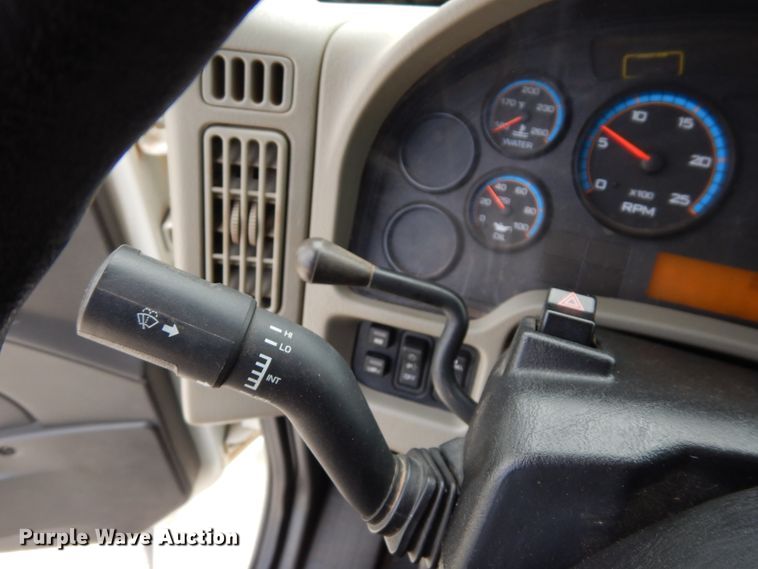 image for item GT9283 2012 International WorkStar 7600  semi truck