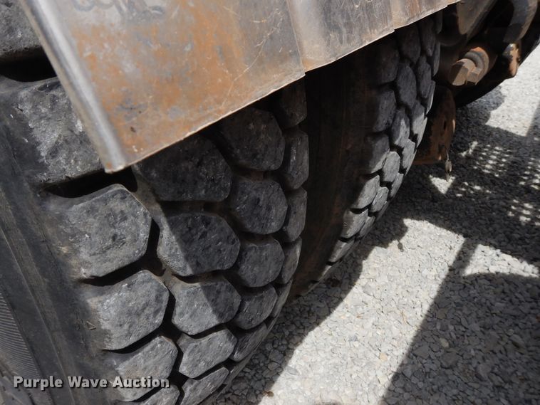 image for item GT9283 2012 International WorkStar 7600  semi truck