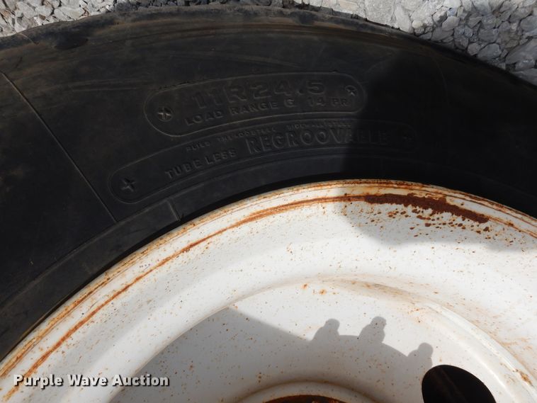 image for item GT9283 2012 International WorkStar 7600  semi truck