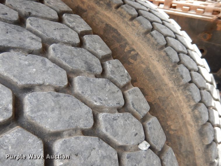 image for item GT9283 2012 International WorkStar 7600  semi truck