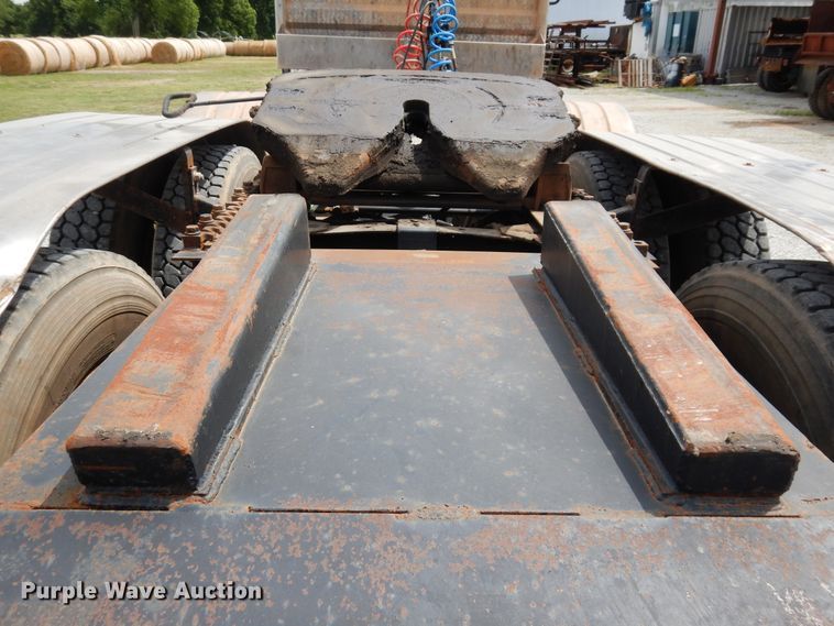 image for item GT9283 2012 International WorkStar 7600  semi truck