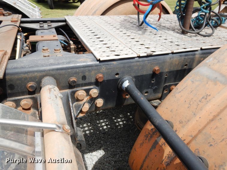 image for item GT9283 2012 International WorkStar 7600  semi truck