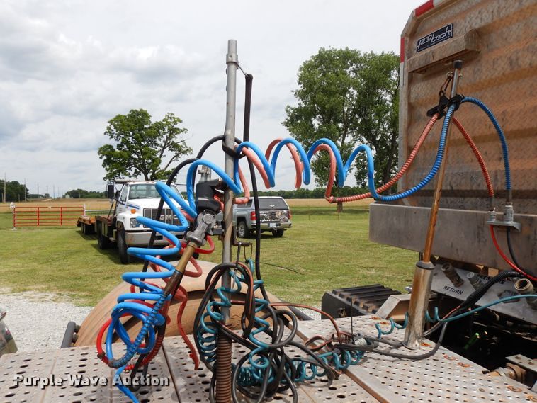 image for item GT9283 2012 International WorkStar 7600  semi truck