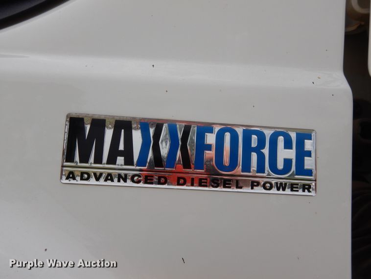 image for item GT9283 2012 International WorkStar 7600  semi truck