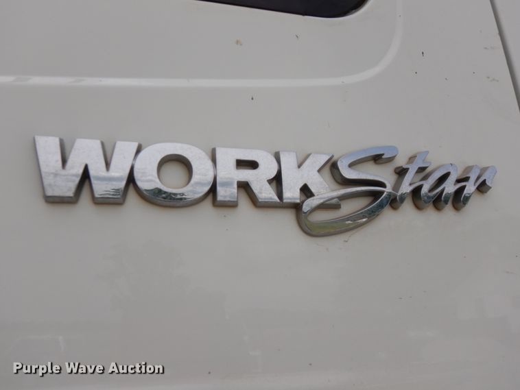 image for item GT9283 2012 International WorkStar 7600  semi truck