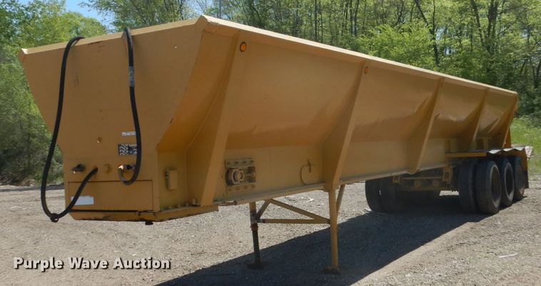 image for item GW9940 2000 Dan Hill Flowboy belt trailer