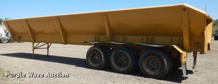 image for item GW9940 2000 Dan Hill Flowboy belt trailer
