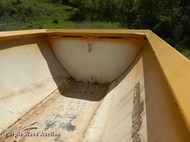 image for item GW9940 2000 Dan Hill Flowboy belt trailer