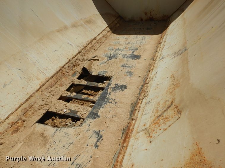 image for item GW9940 2000 Dan Hill Flowboy belt trailer